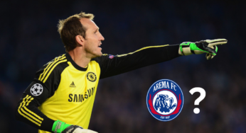 Mark Schwarzer Hadir Dilatihan Tim Arema. Ada Apa Ya?